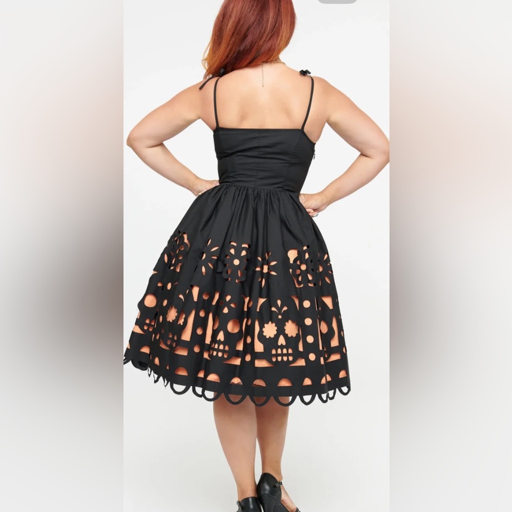 Unique Vintage swing dress - Picture 2 of 10
